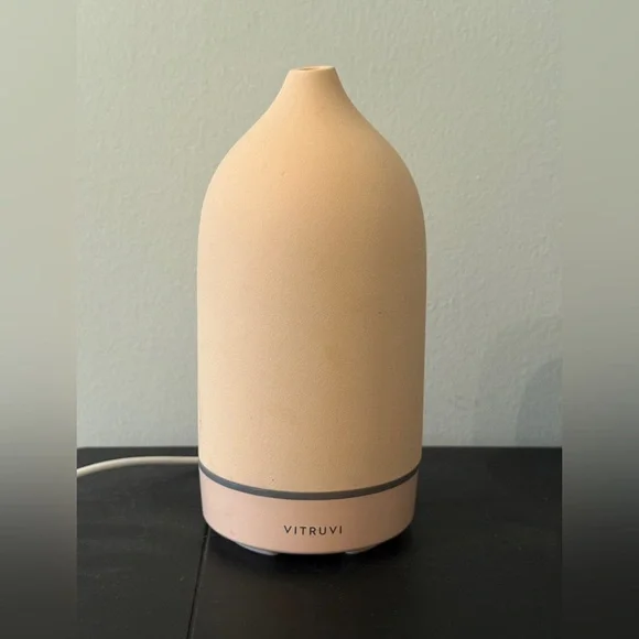 Vitruvi Stone Diffuser - Picture 2 of 7